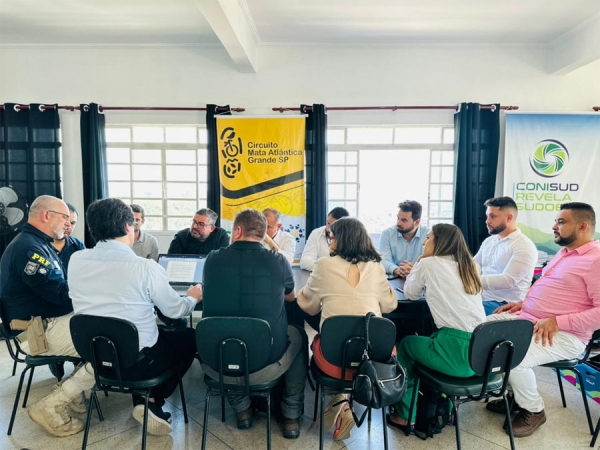 Conisud promove reuni&atilde;o sobre repactua&ccedil;&atilde;o, ilumina&ccedil;&atilde;o e novos investimentos na BR-116