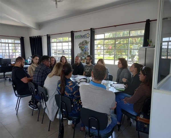 EQUIPE DE TURISMO REGIONAL SE REUNE PARA ELABORA&Ccedil;&Atilde;O DO PLANO DA RT EM 2023