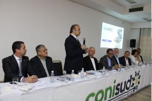 Assembleia Ordin&aacute;ria de Prefeitos do CONISUD recebe Secret&aacute;rio de Turismo do Estado
