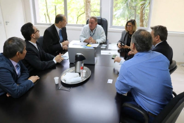 EMPRES&Aacute;RIOS AMERICANOS VISITAM O CONISUD